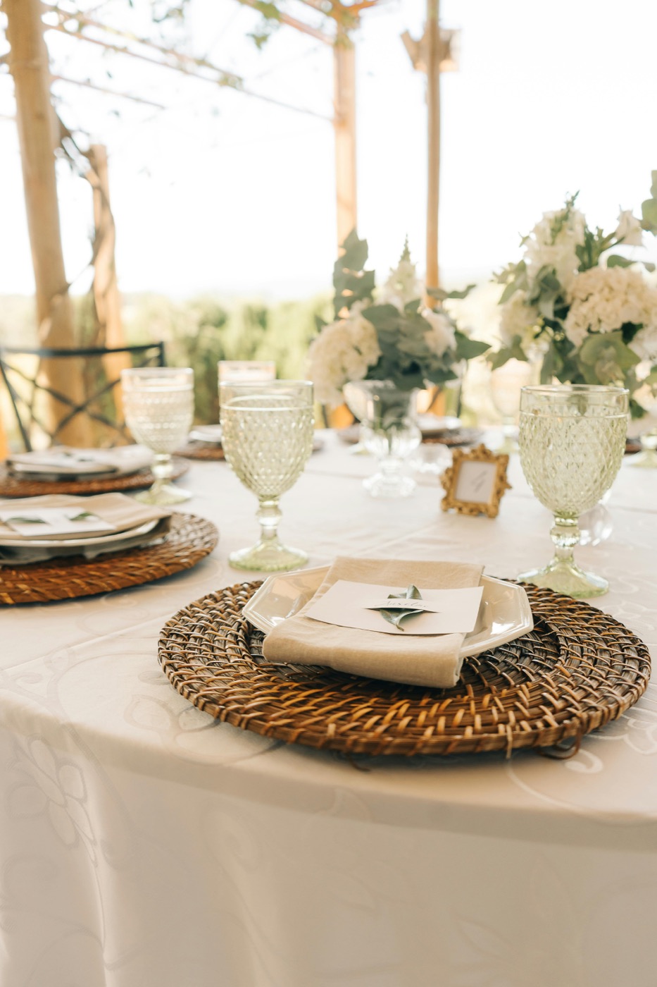 Elegant wedding reception table for Twin Cities coffee and matcha cart catering